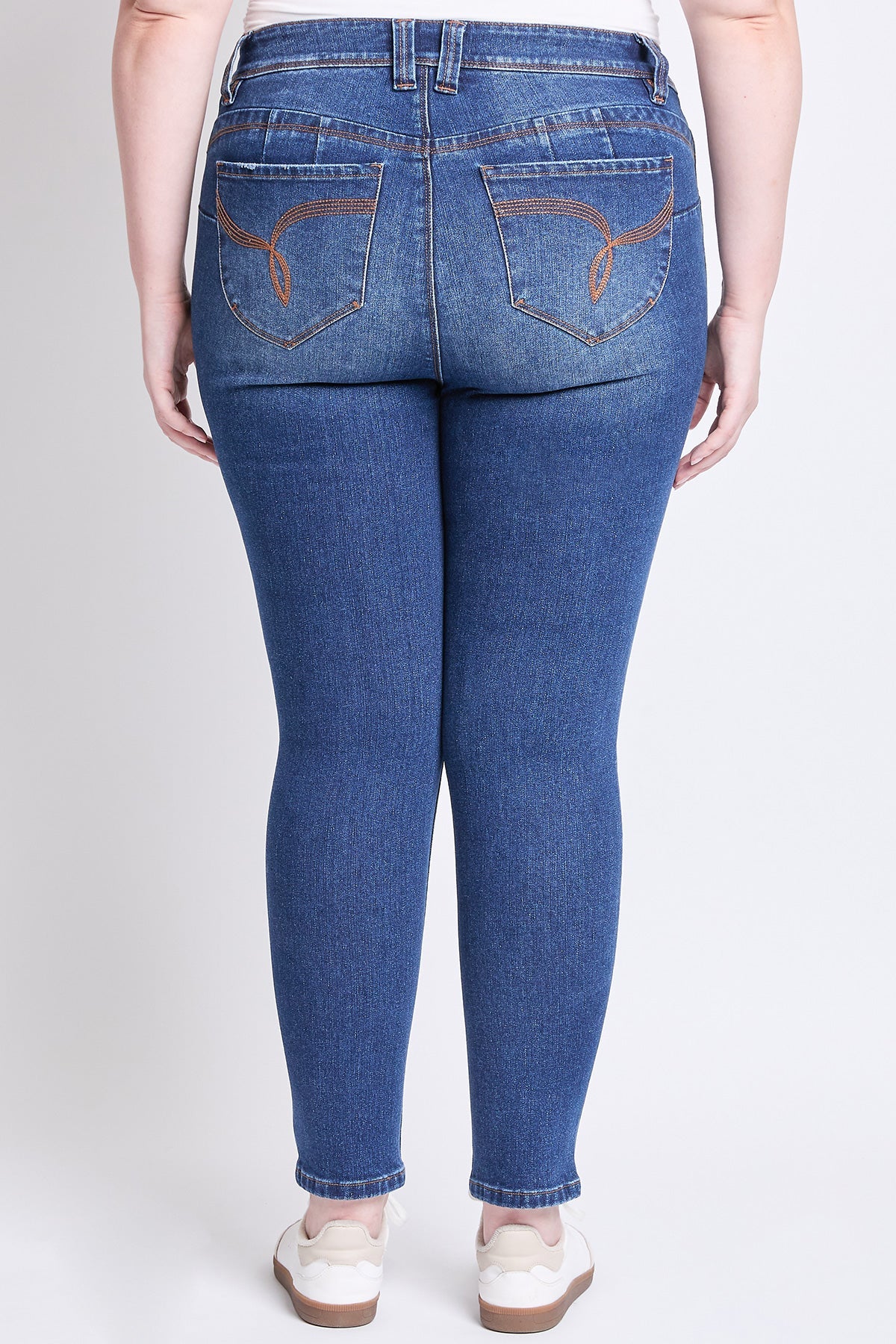 Women's Plus WannaBettaButt Mid Rise Embroidered Skinny Jean
