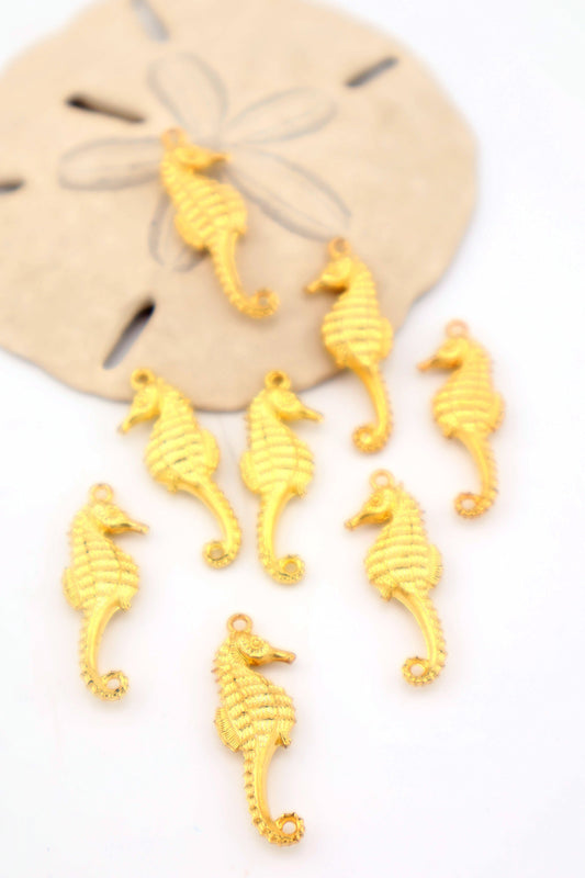 Gold Seahorse Charm, German Resin Beach Amulet, 28mm, 1 Pendant