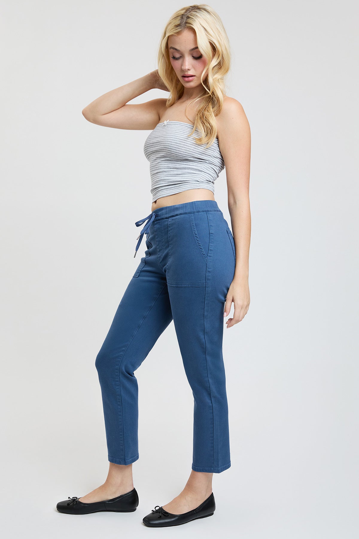 Women's High Rise Pull On Straight Leg Jogger