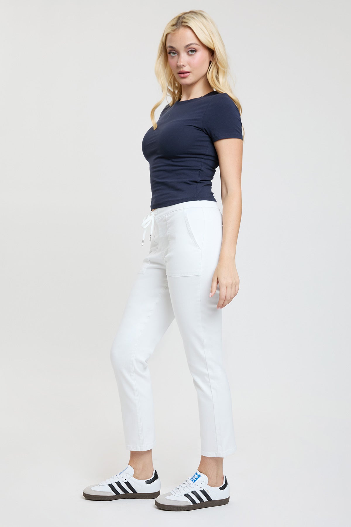 Women's High Rise Pull On Straight Leg Jogger