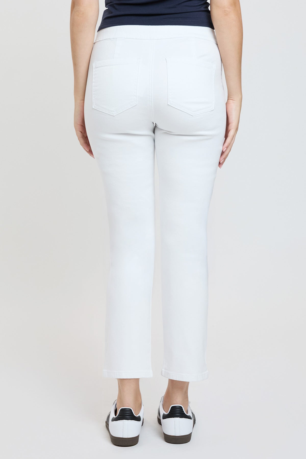 Women's High Rise Pull On Straight Leg Jogger
