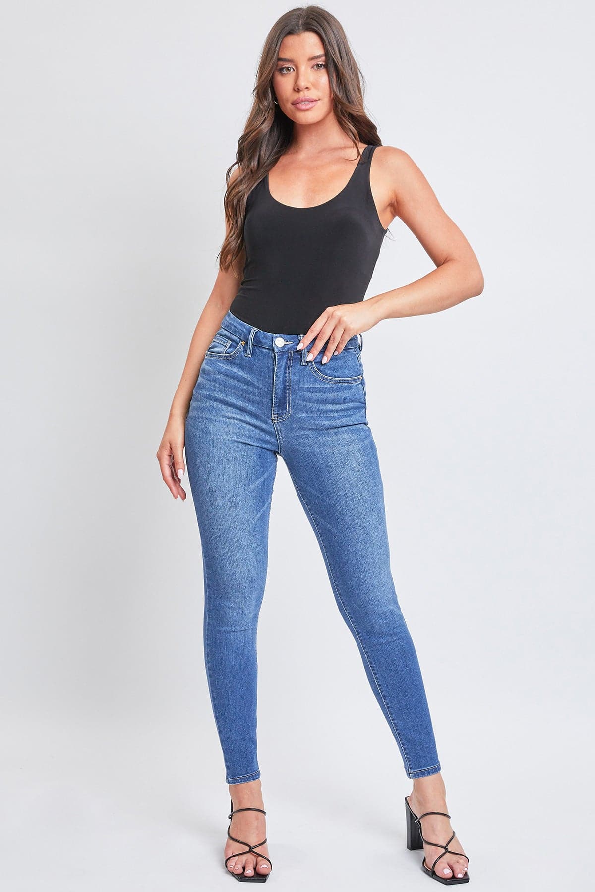 Women’s Curvy Fit Skinny Jeans