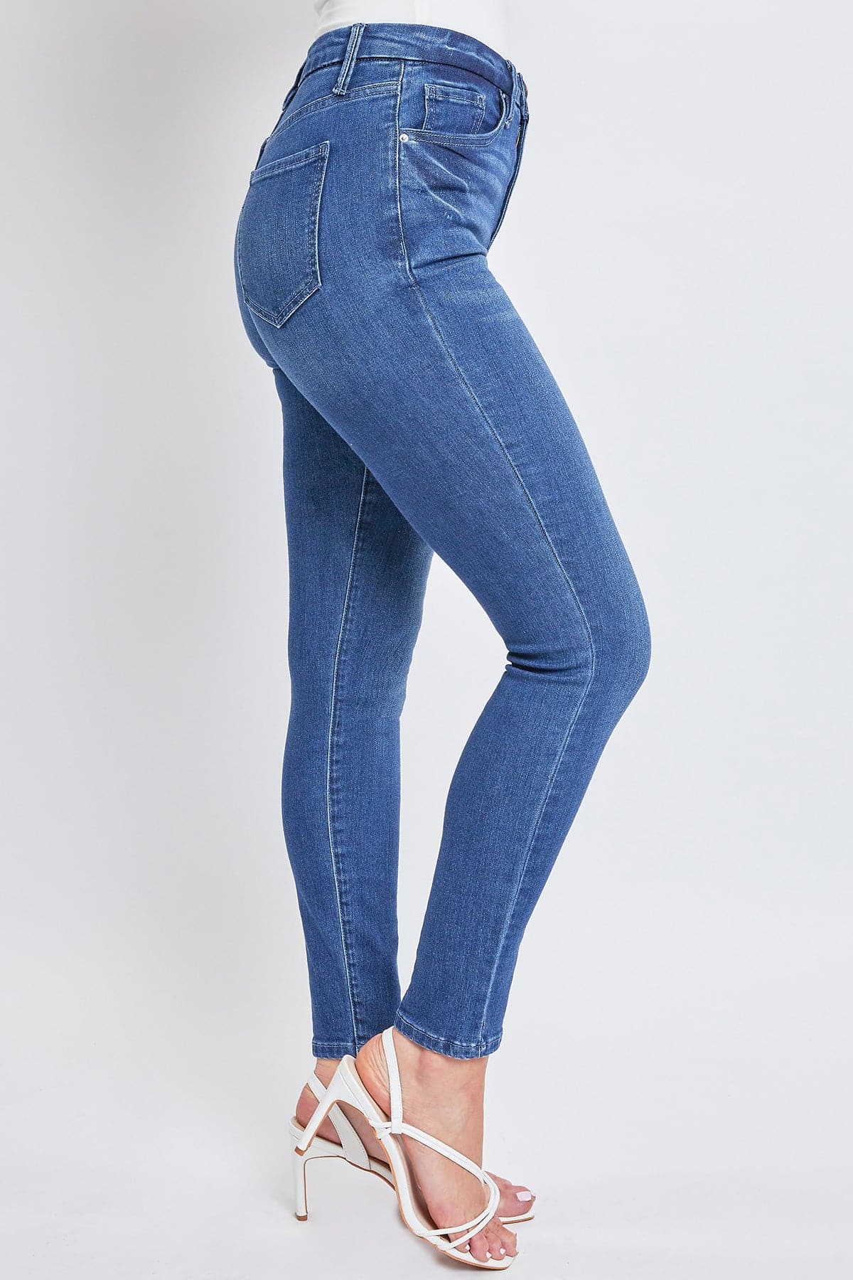 Women’s Curvy Fit Skinny Jeans