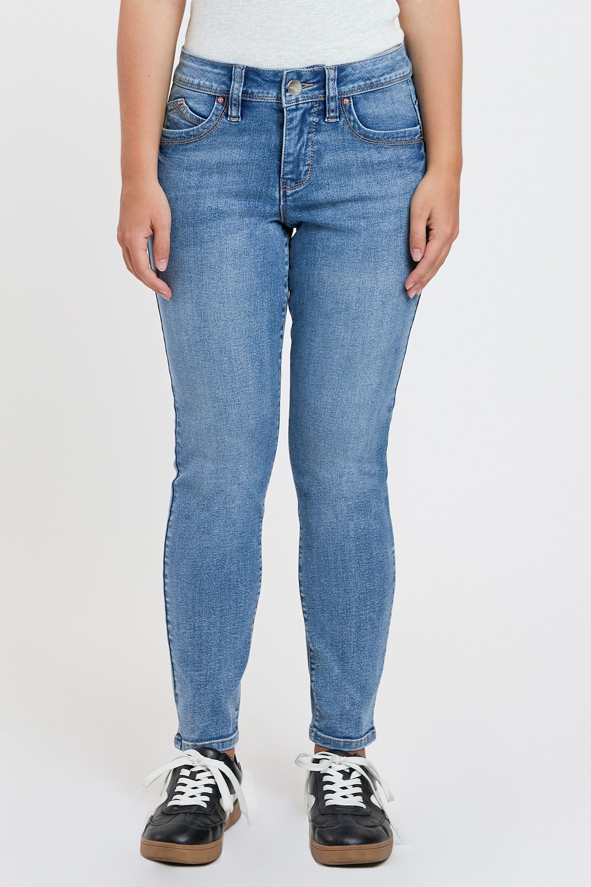 Women's Petite Curve Confidence WannaBettaButt Mid Rise Skinny