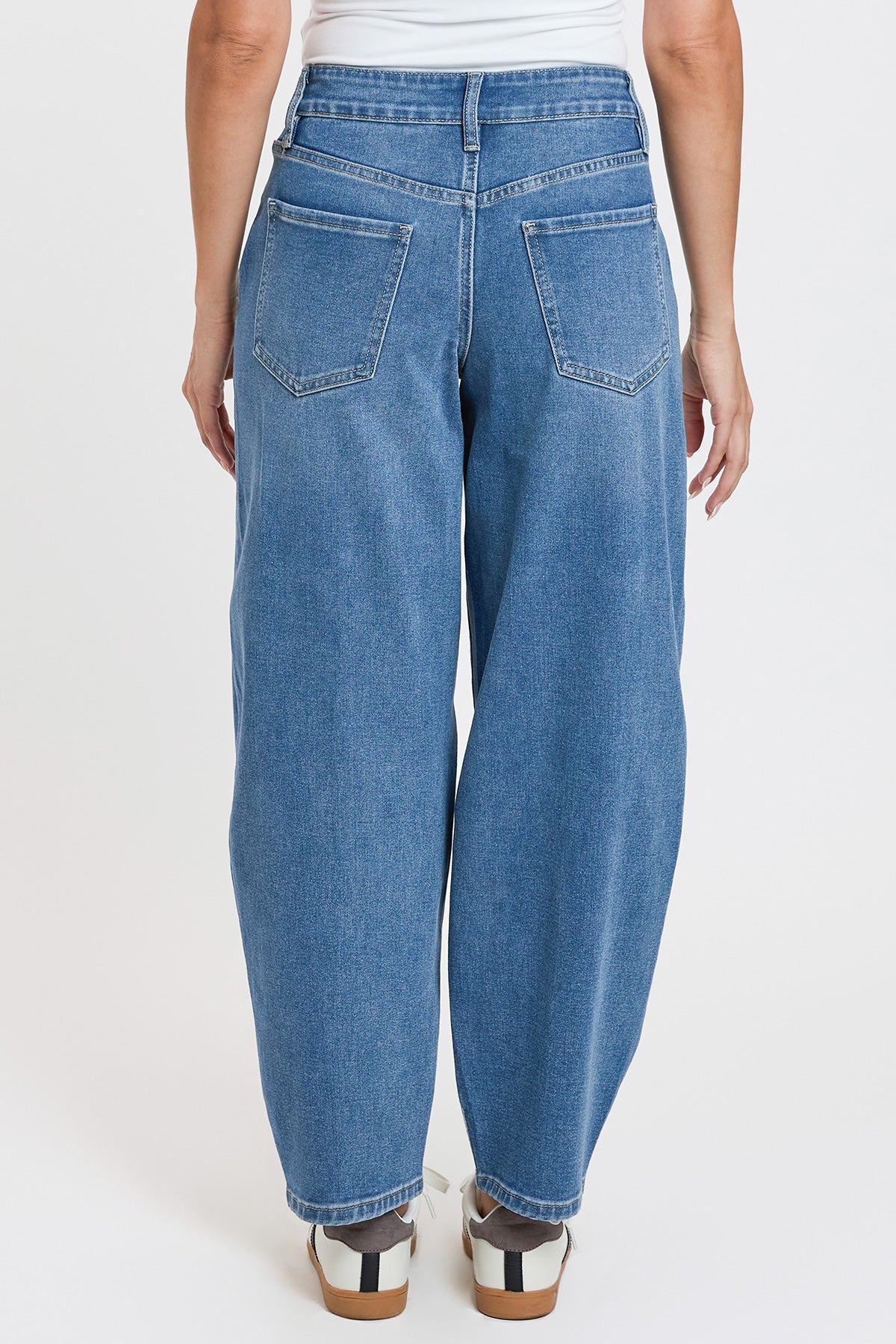 Women's High Rise Seamed Barrel Jeans