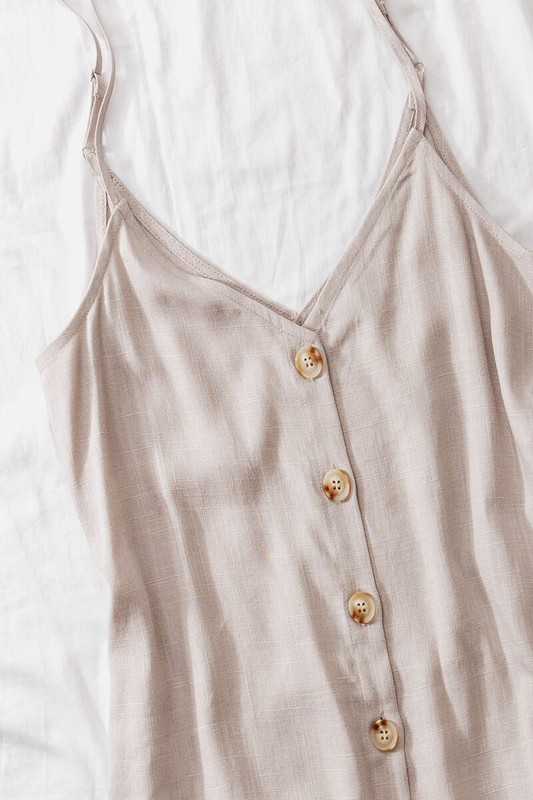 Linen Solid Adjusted Strap Coconut Button Cami (Silver)