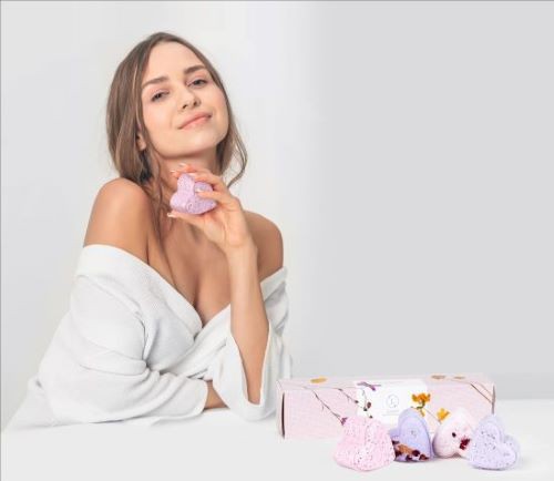 Set of 5 Heart Shaped Shower Steamers Gift Set