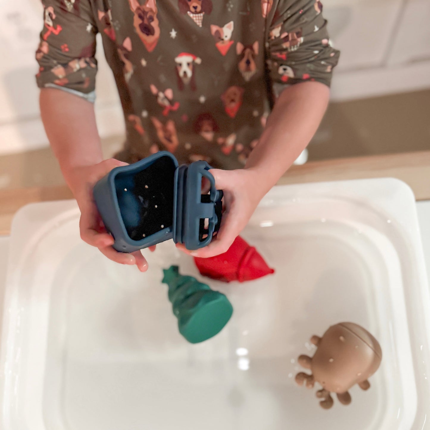 Holly Jolly Bath Toys