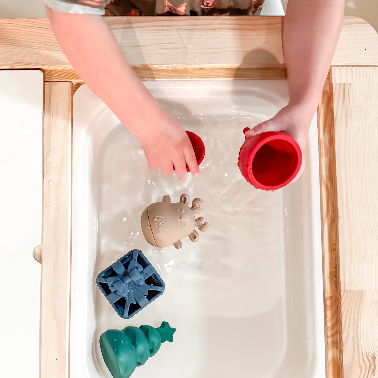 Holly Jolly Bath Toys