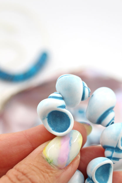 Cerulean Seashells German Resin Beads, 18mm, 6 Charms