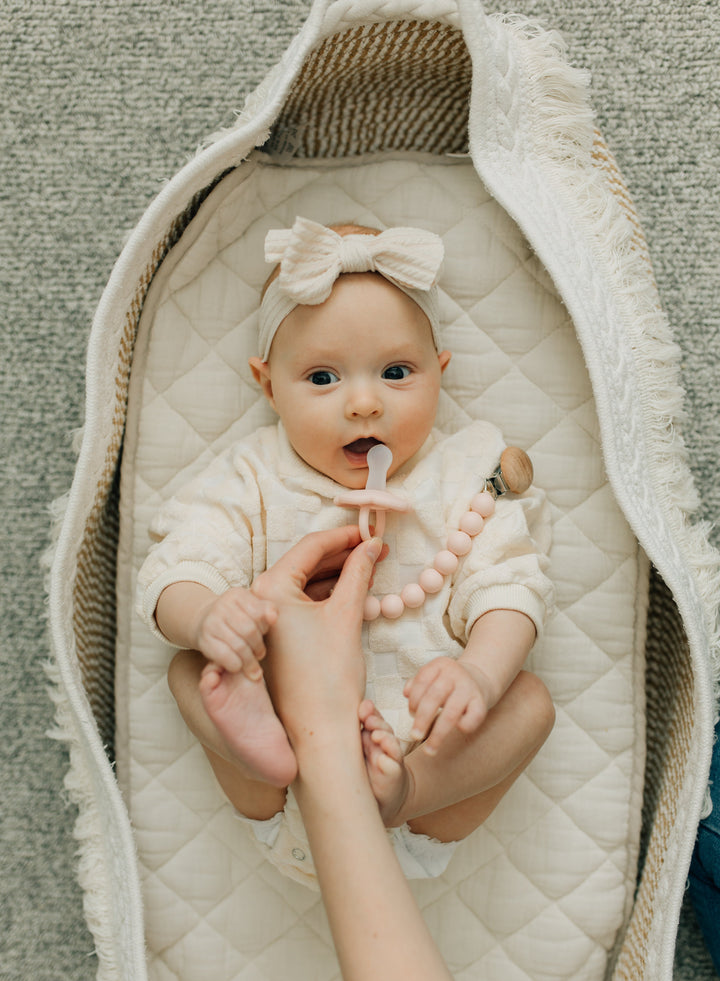Flower Pacifier Set
