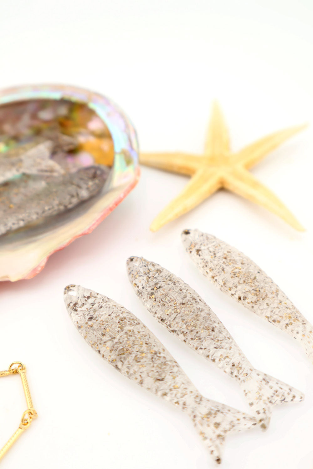 Clear with Glitter Fish Beach Charm, German Resin Amulet, 2", 1 Pendant