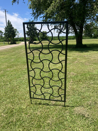 Wavy Metal Trellis/Privacy Screen