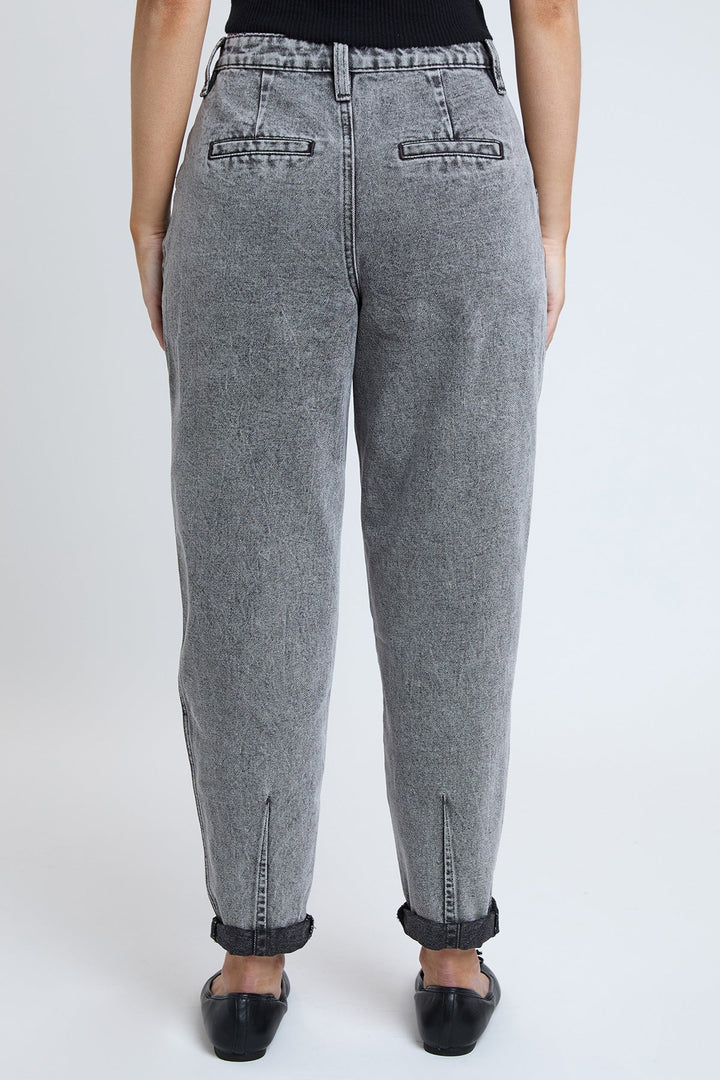 Women's Pleated Mom Jeans