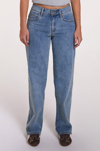Women's Luxe High Rise WannaBettaButt Straight Leg Jeans
