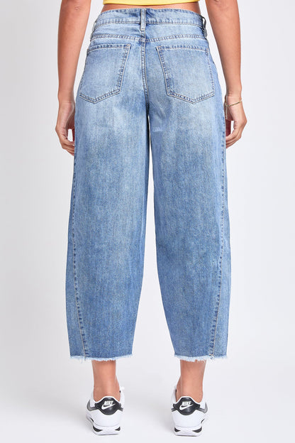 Women's Baggy Cropped Frayed Barrel Jeans