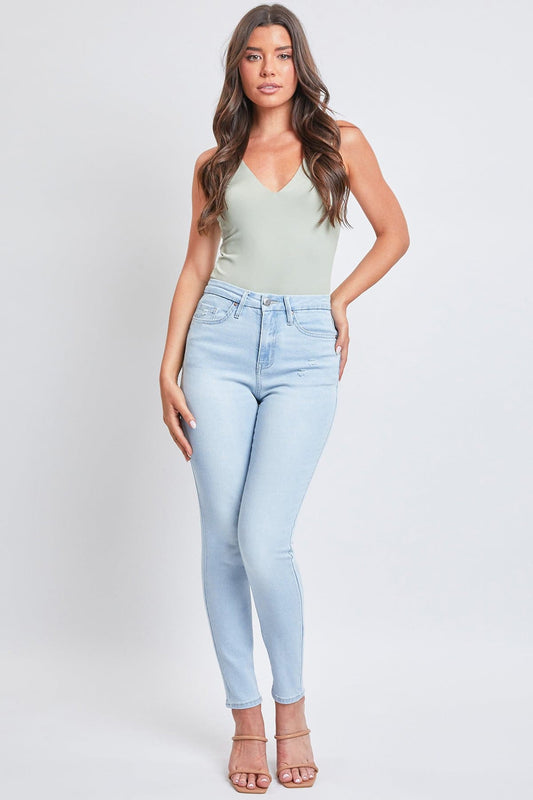 Women’s Curvy Fit Skinny Jeans