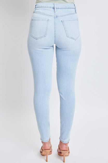 Women’s Curvy Fit  Skinny Jeans