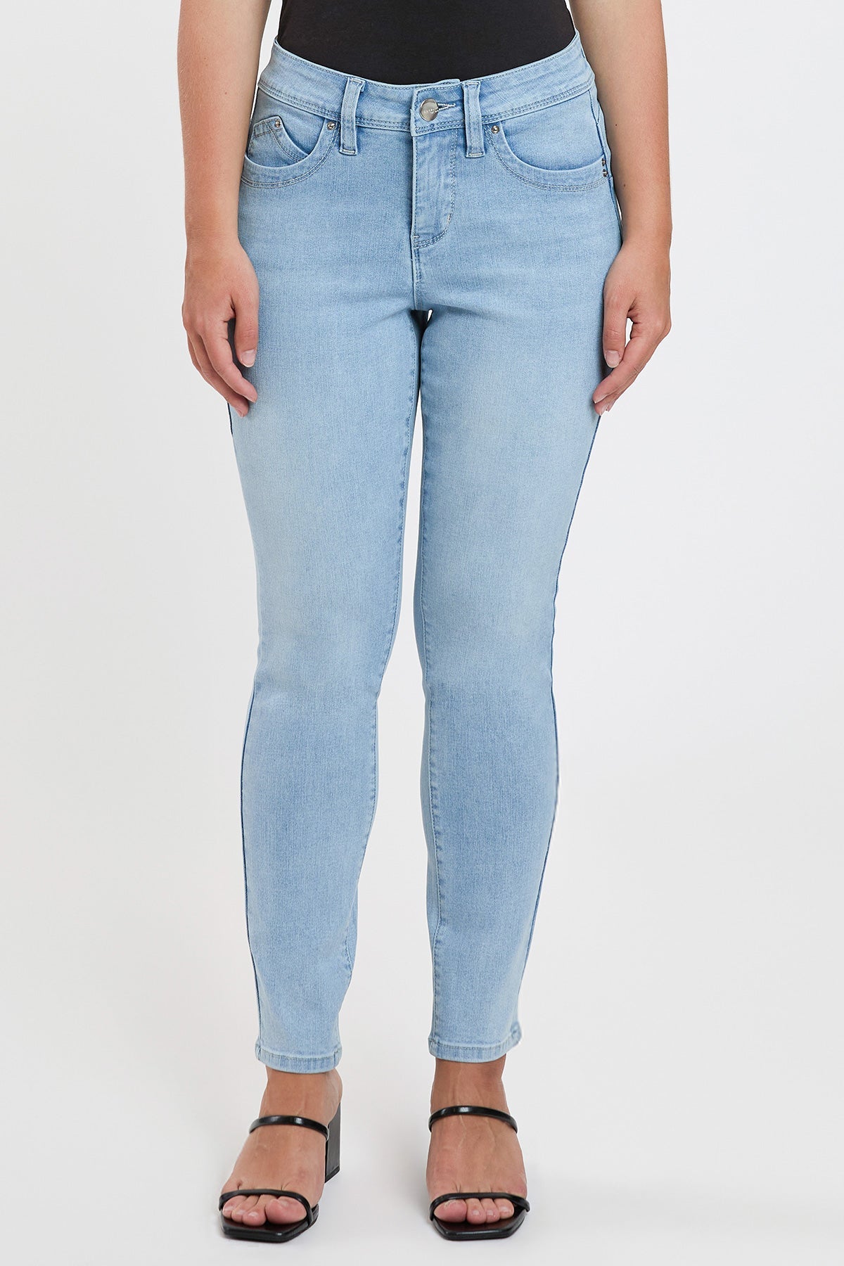 Women's Petite Curve Confidence WannaBettaButt Mid Rise Skinny