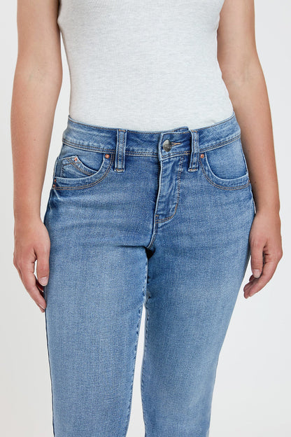 Women's Petite Curve Confidence WannaBettaButt Mid Rise Skinny