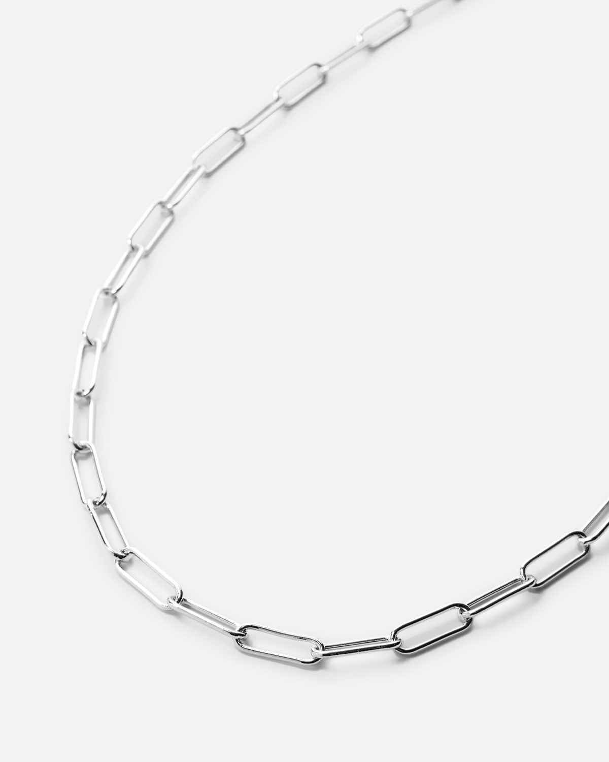 Connected Bold Paperclip Chain Necklace