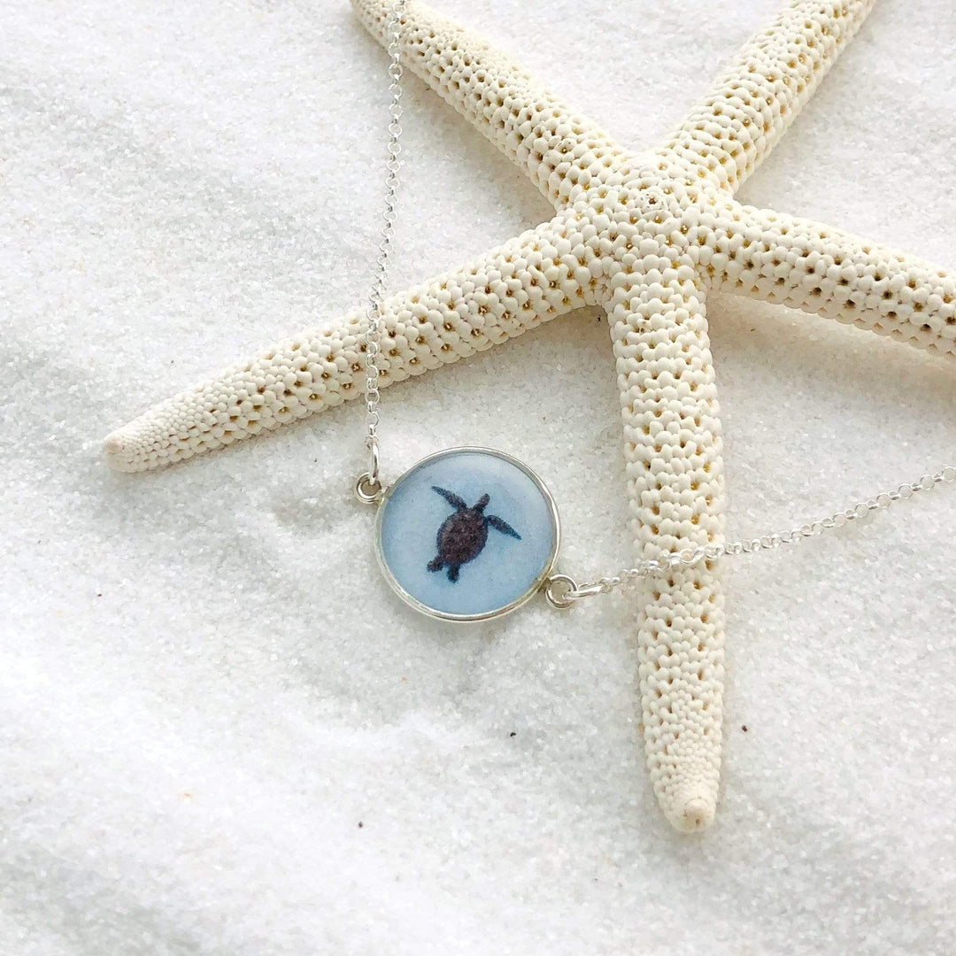 Turtle Small Round Necklace