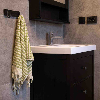 Pom Pom Hand Towel