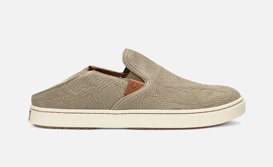 OluKai Women's Pehuea Leather Sneaker (Clay Honu)