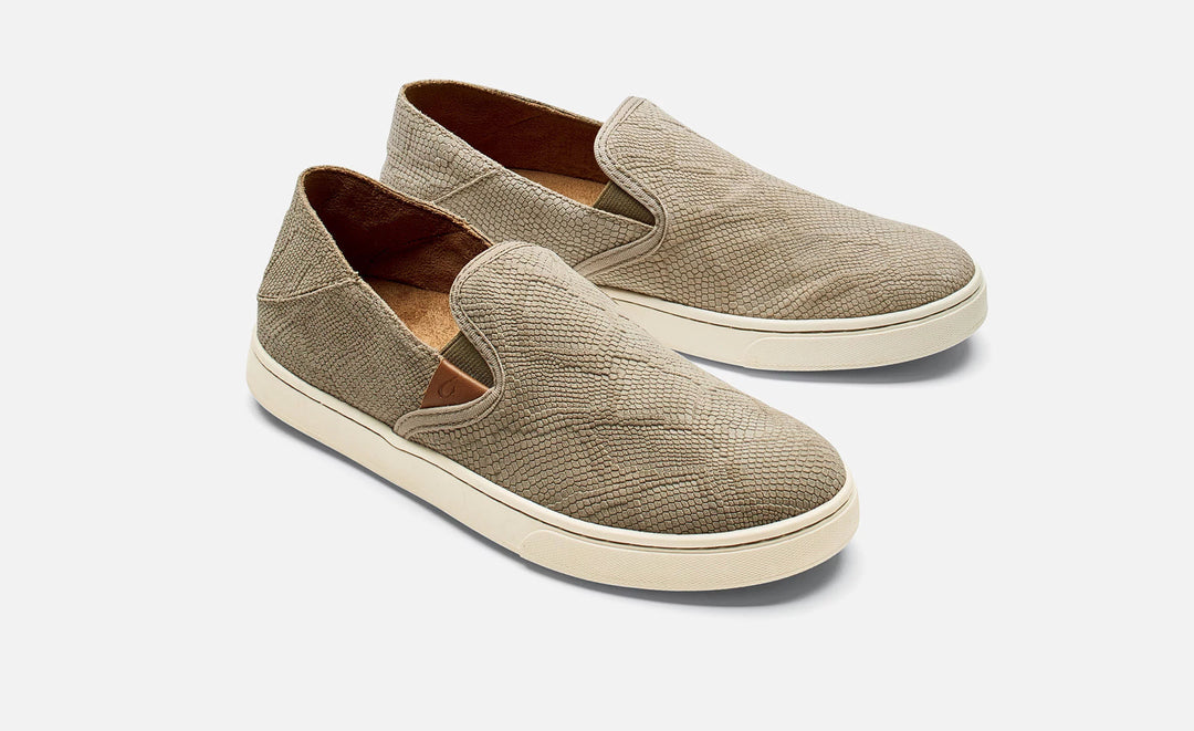 OluKai Pehuea Leather Sneaker Clay Coral Calypso