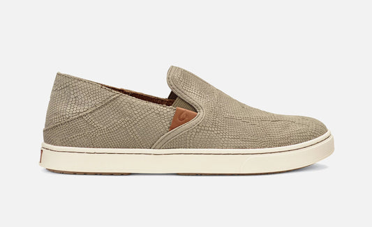OluKai Women's Pehuea Leather Sneaker (Clay Honu)