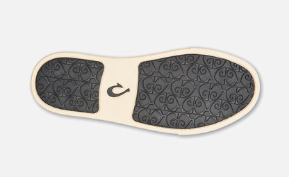 OluKai Women's Pehuea Sneaker (Black)