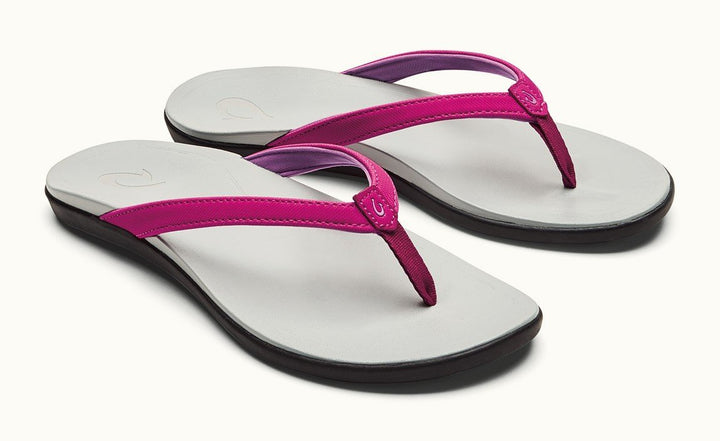 OluKai Women's Ho'opio Sandal (Grape Juice)