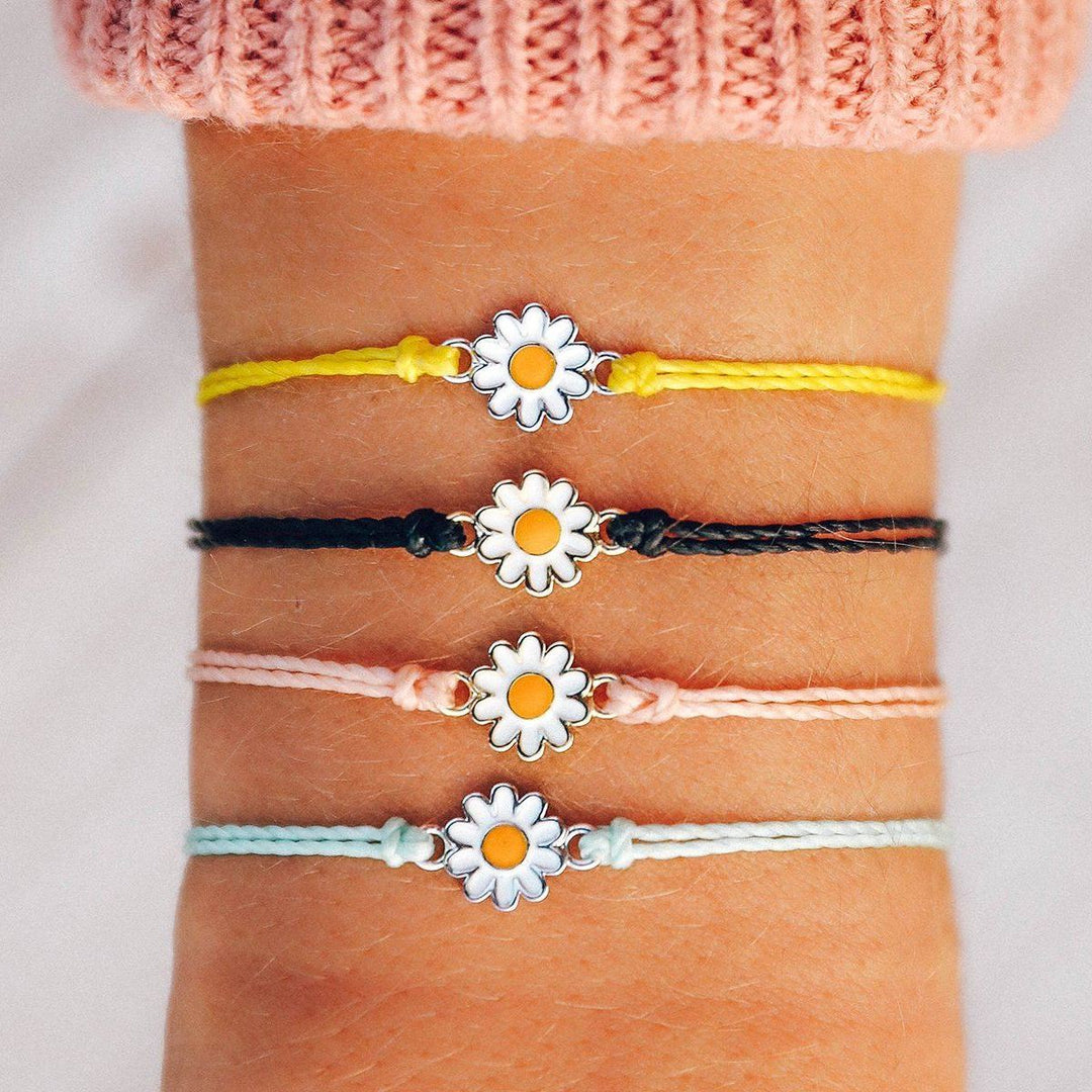 Pura Vida Daisy Charm Bracelet