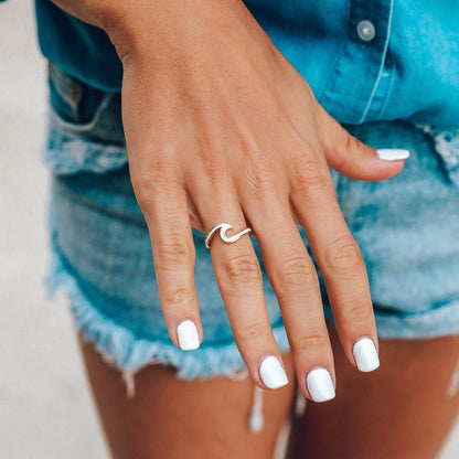 Pura Vida Enamel Wave Ring (Gold/White)