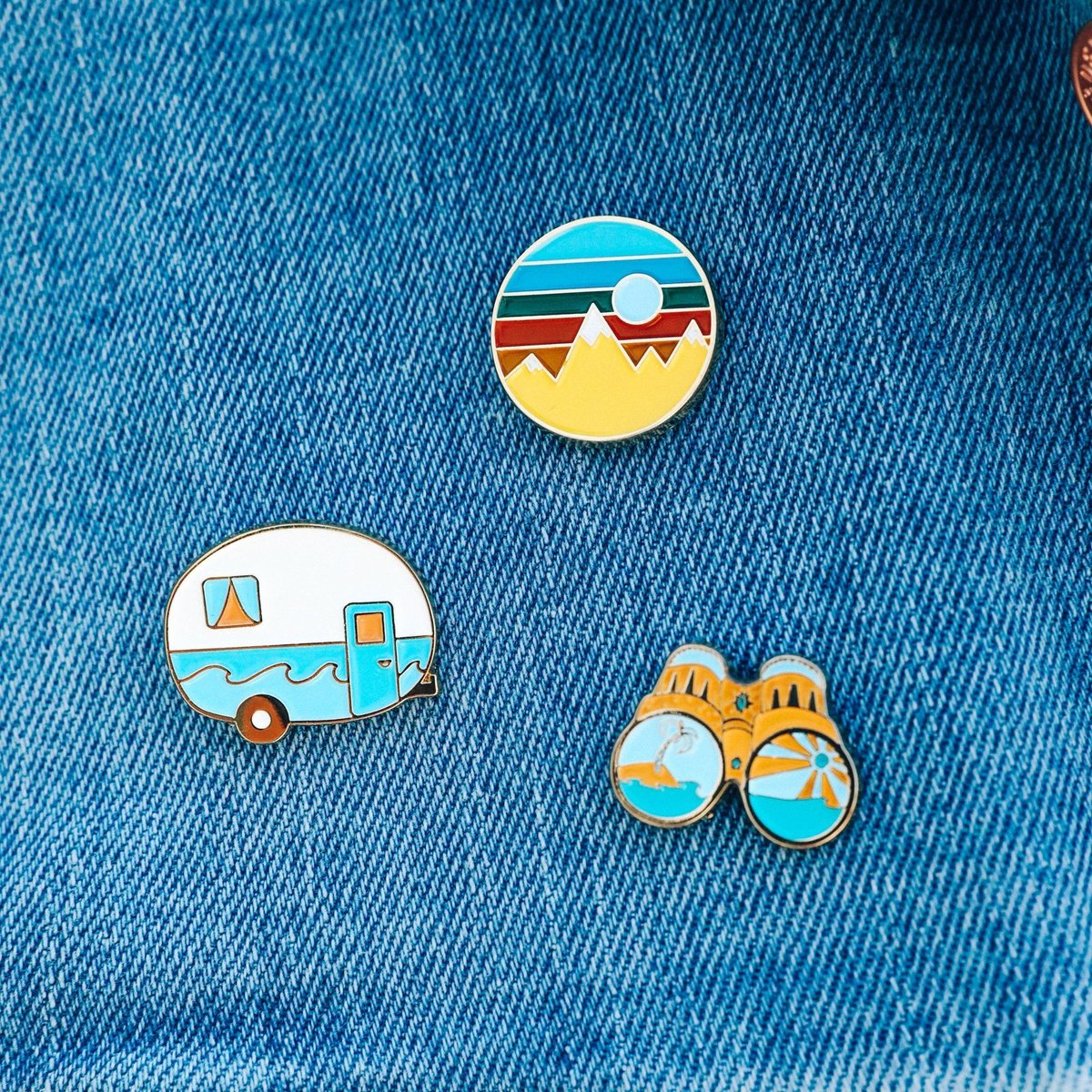 Pura Vida Explore Pin Set