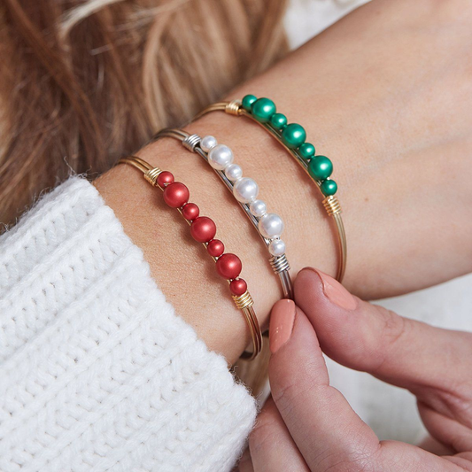 Graduated Crystal Pearl Bangle Bracelet (Scarlet)