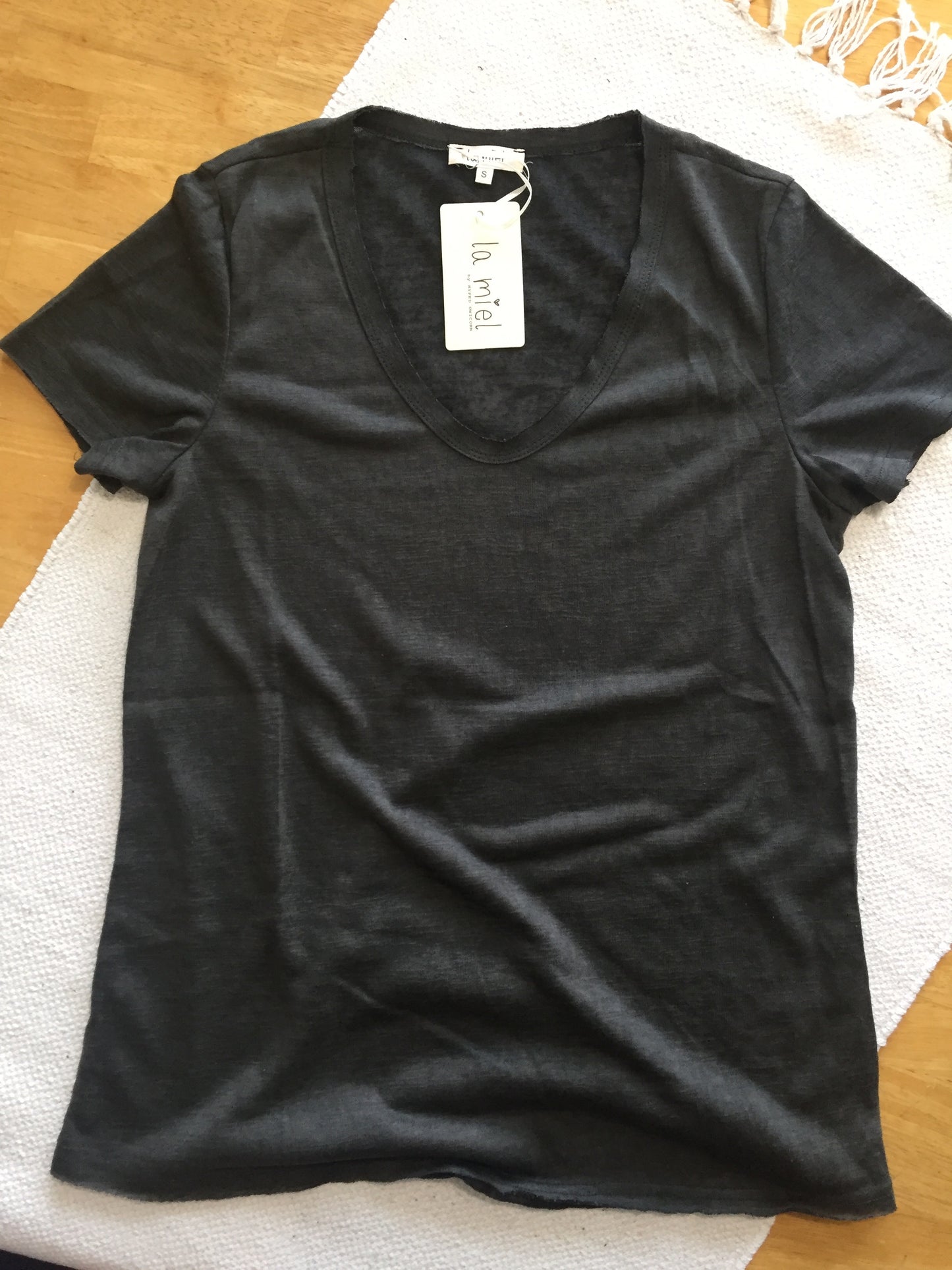 Ray of Sunshine Drapey Top (Carbon)